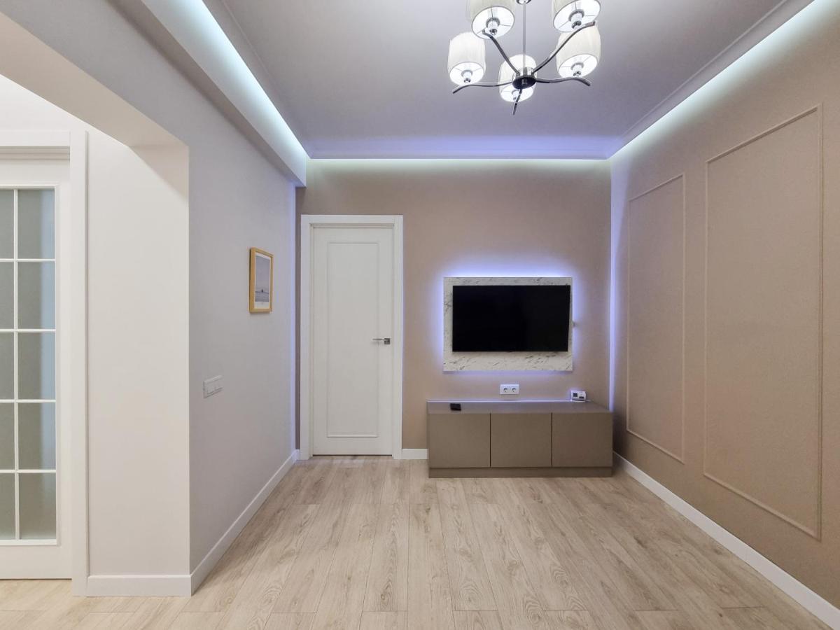 Botanica, 1 Bedroom Apartment With Living Kişinev Dış mekan fotoğraf