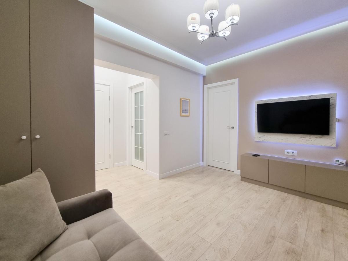 Botanica, 1 Bedroom Apartment With Living Kişinev Dış mekan fotoğraf